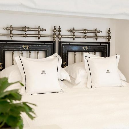 Dimora Graziana 1909 Bed & Breakfast โลโกโรตอนโด ภายนอก รูปภาพ