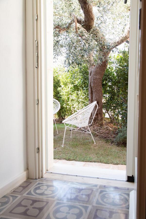 Dimora Graziana 1909 Bed & Breakfast โลโกโรตอนโด ภายนอก รูปภาพ